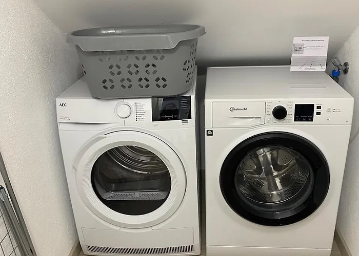 2 Zimmer-wohnung Ruhig Modern Zentrumsnah Apartmán *