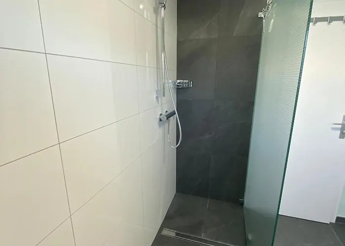 2 Zimmer-wohnung Ruhig Modern Zentrumsnah Apartmán