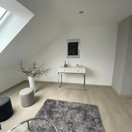 Apartment 2 Zimmer-wohnung Ruhig Modern Zentrumsnah *