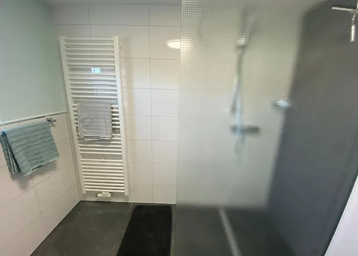 2 Zimmer-wohnung Ruhig Modern Zentrumsnah *